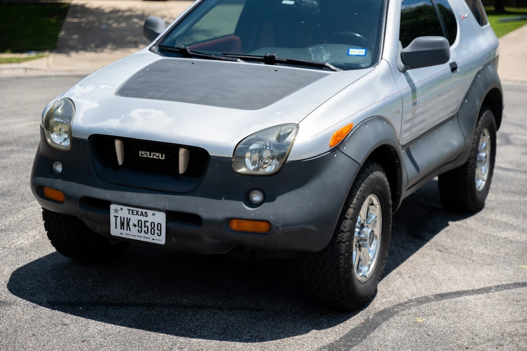 1999 Isuzu VehiCROSS - Image 10 of 31