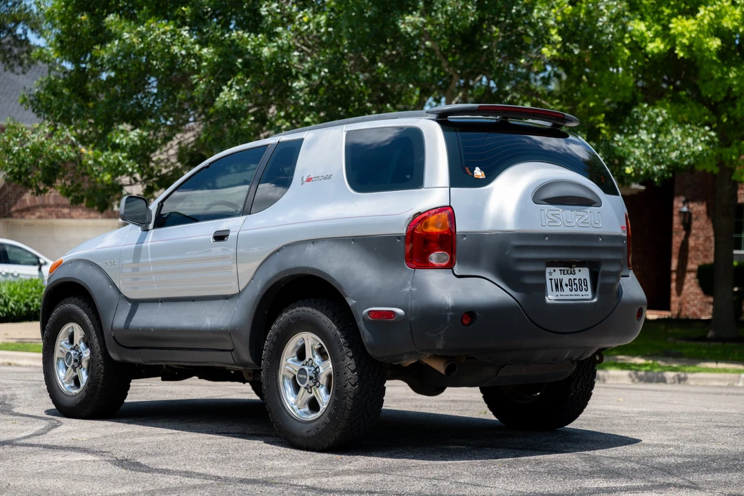 1999 Isuzu VehiCROSS - Image 7 of 31