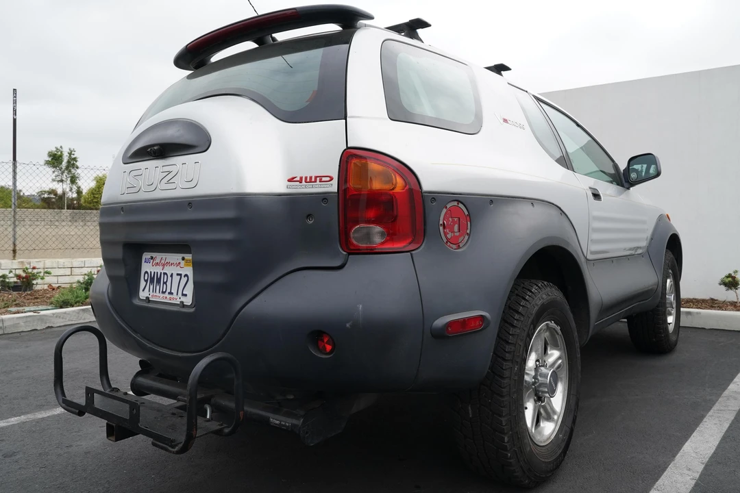 1999 Isuzu VehiCROSS - Image 4 of 31