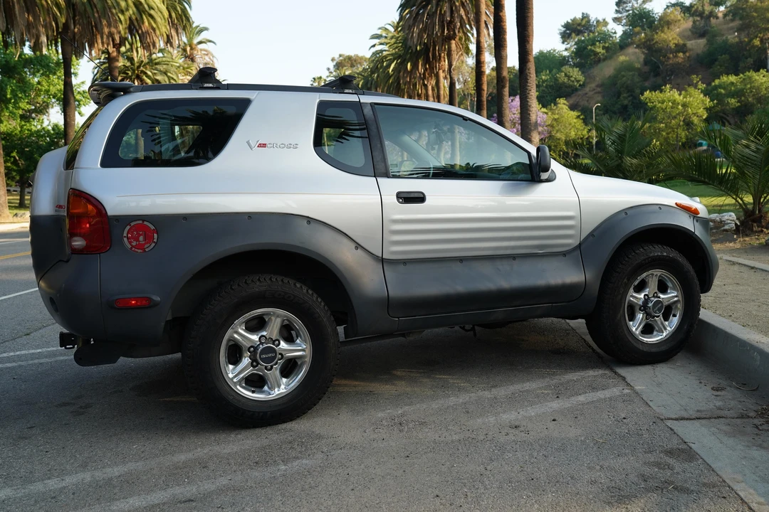 1999 Isuzu VehiCROSS - Image 18 of 31