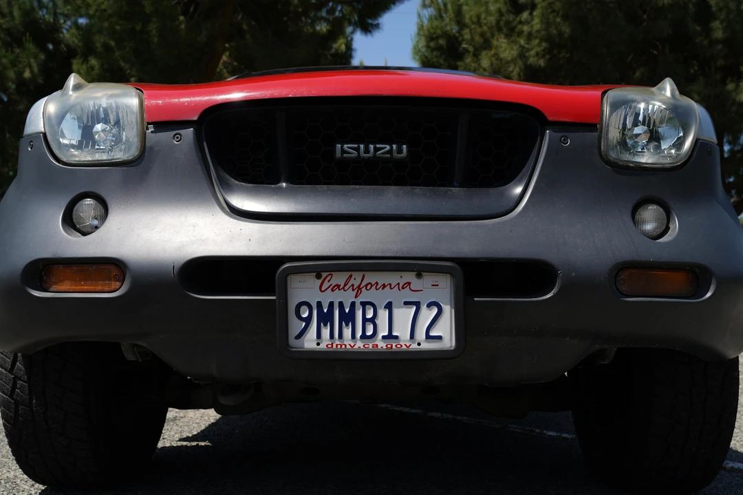 1999 Isuzu VehiCROSS - Image 30 of 31
