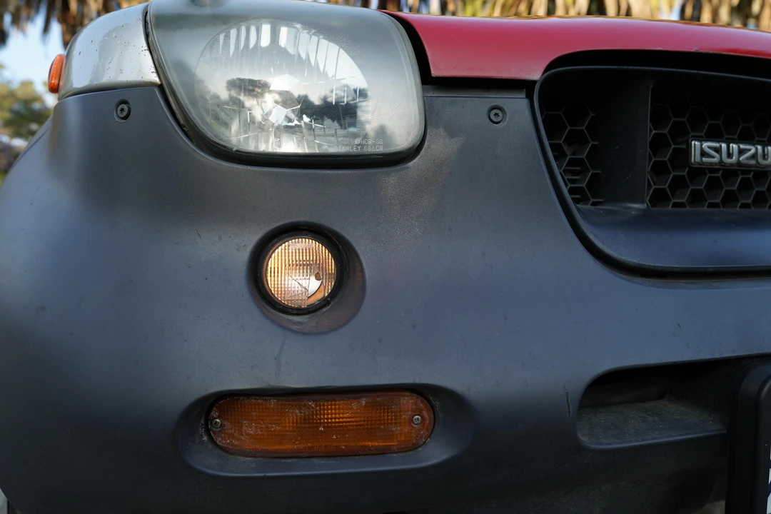 1999 Isuzu VehiCROSS - Image 25 of 31
