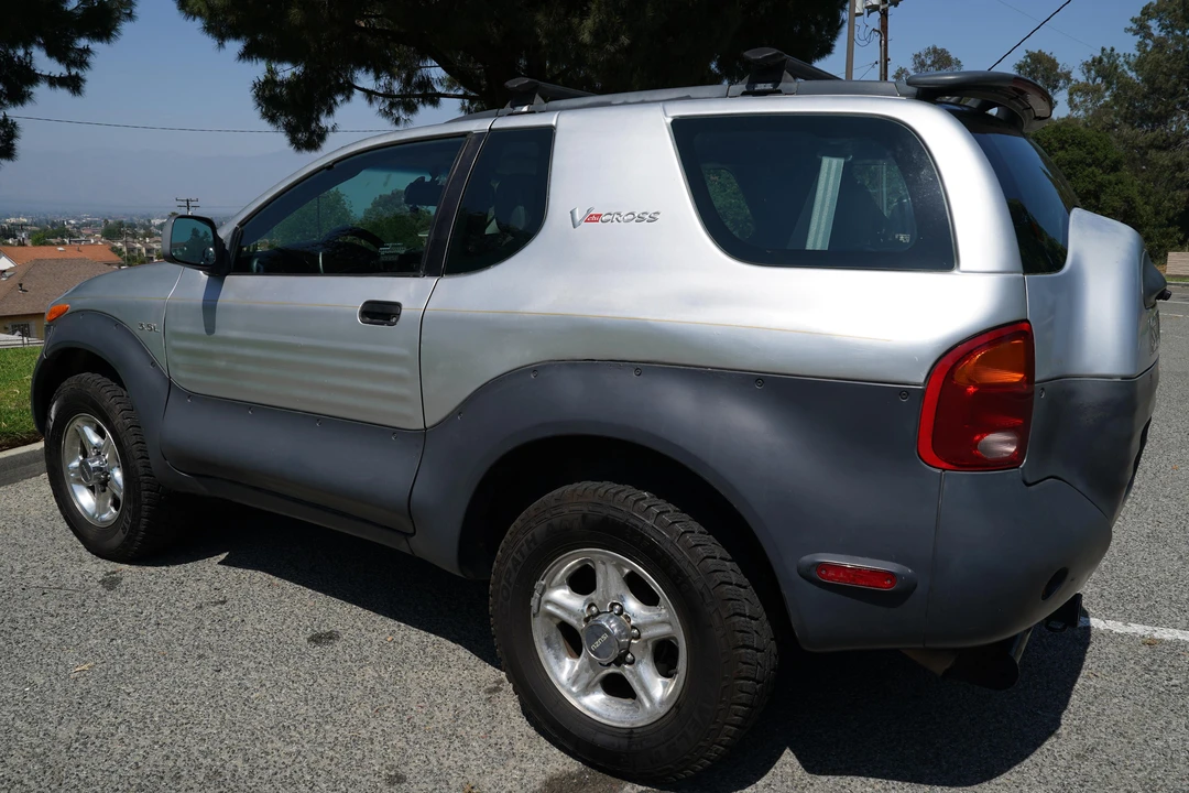 1999 Isuzu VehiCROSS - Image 10 of 31