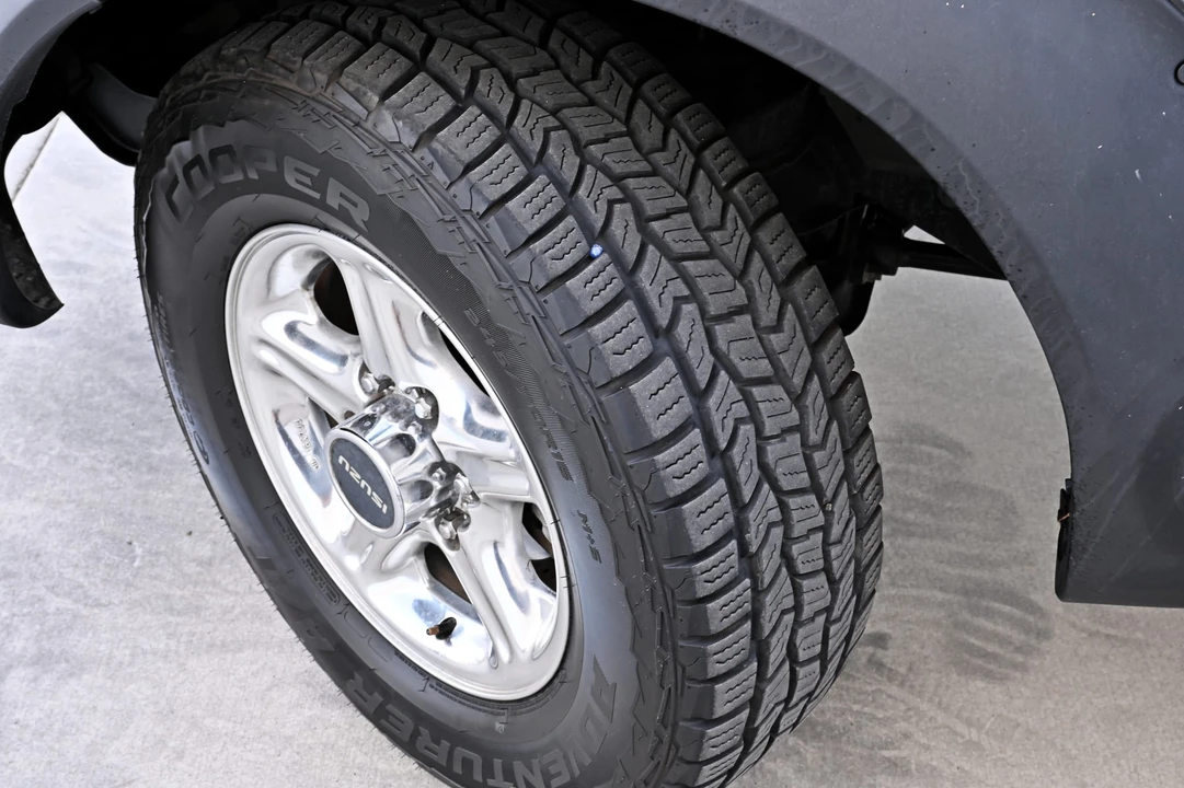 1999 Isuzu VehiCROSS - Image 23 of 31