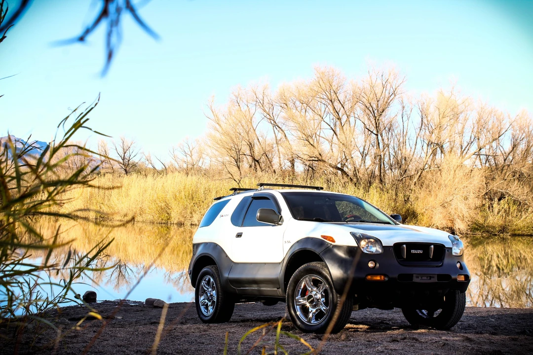 1999 Isuzu VehiCROSS - Image 4 of 31
