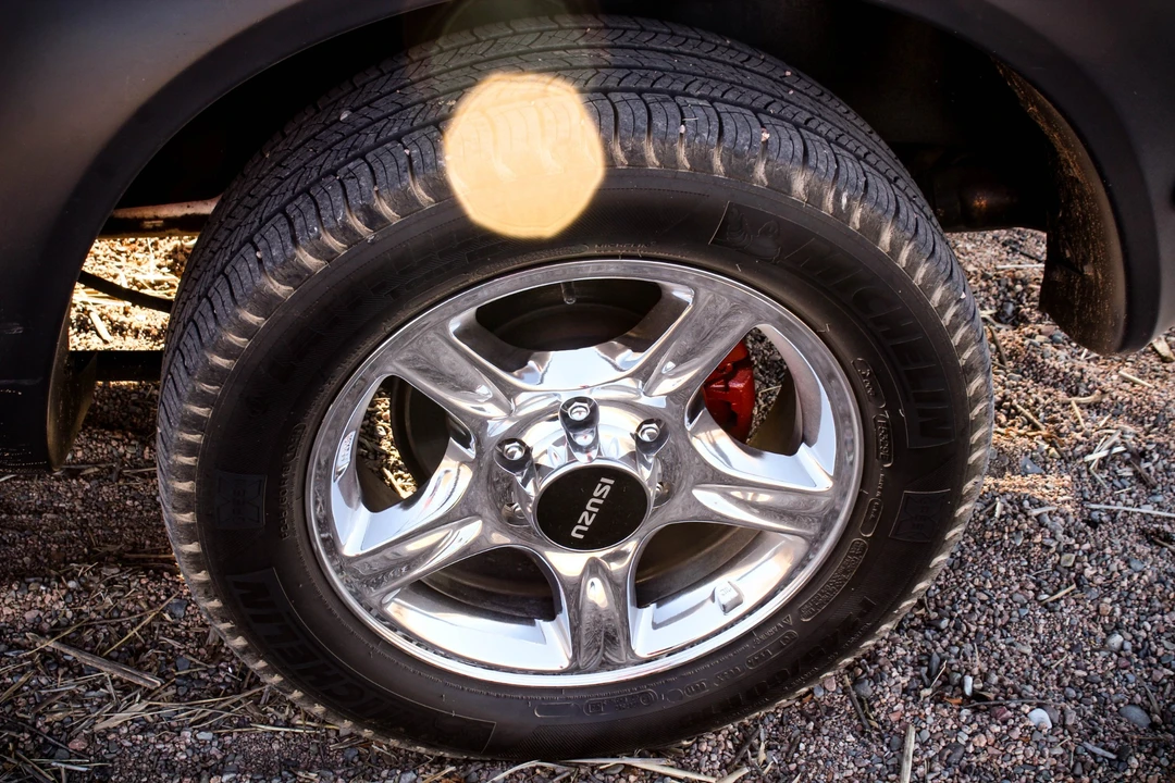 1999 Isuzu VehiCROSS - Image 25 of 31