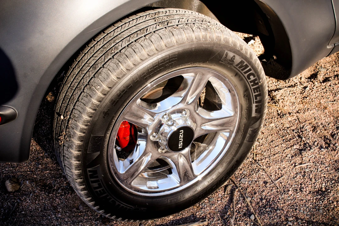 1999 Isuzu VehiCROSS - Image 26 of 31