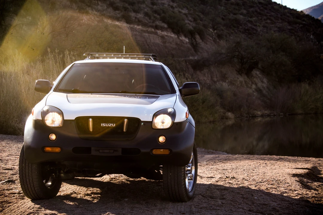 1999 Isuzu VehiCROSS - Image 7 of 31