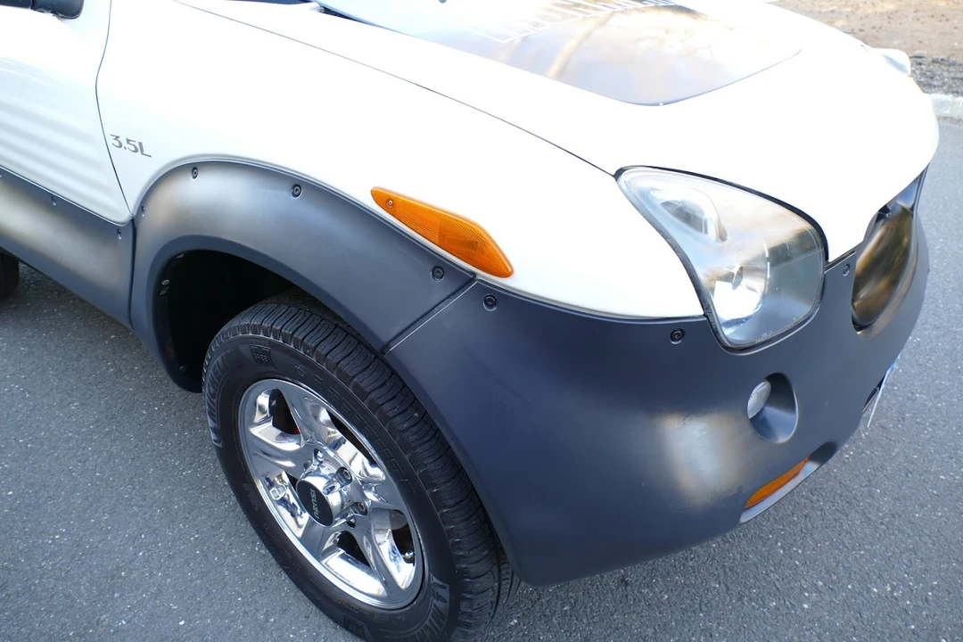 1999 Isuzu VehiCROSS - Image 19 of 31