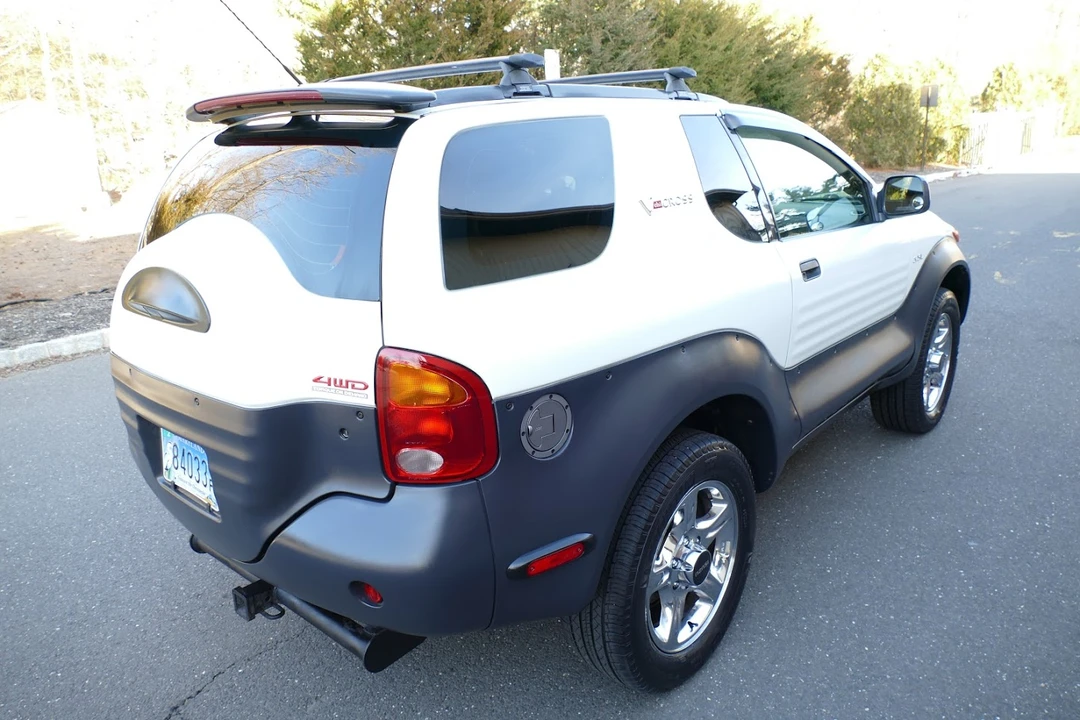 1999 Isuzu VehiCROSS - Image 9 of 31