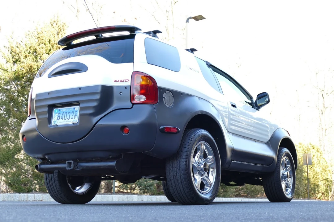 1999 Isuzu VehiCROSS - Image 10 of 31