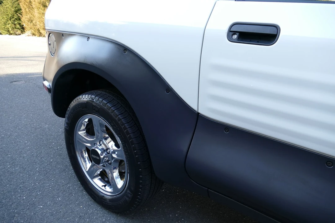 1999 Isuzu VehiCROSS - Image 13 of 31