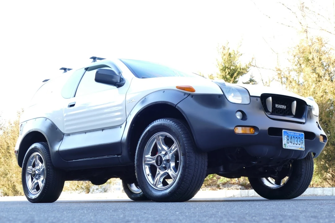 1999 Isuzu VehiCROSS - Image 7 of 31