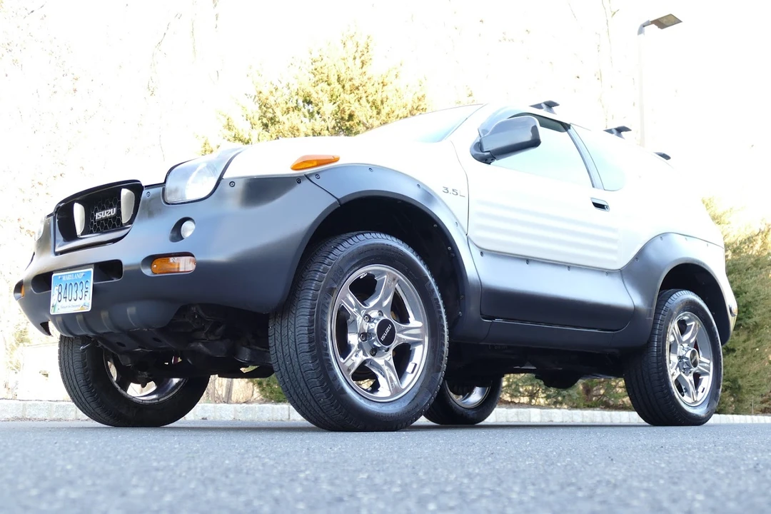 1999 Isuzu VehiCROSS - Image 3 of 31