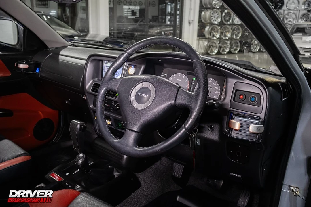 1999 Isuzu VehiCROSS - Image 13 of 25