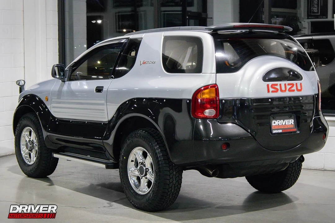 1999 Isuzu VehiCROSS - Image 2 of 25