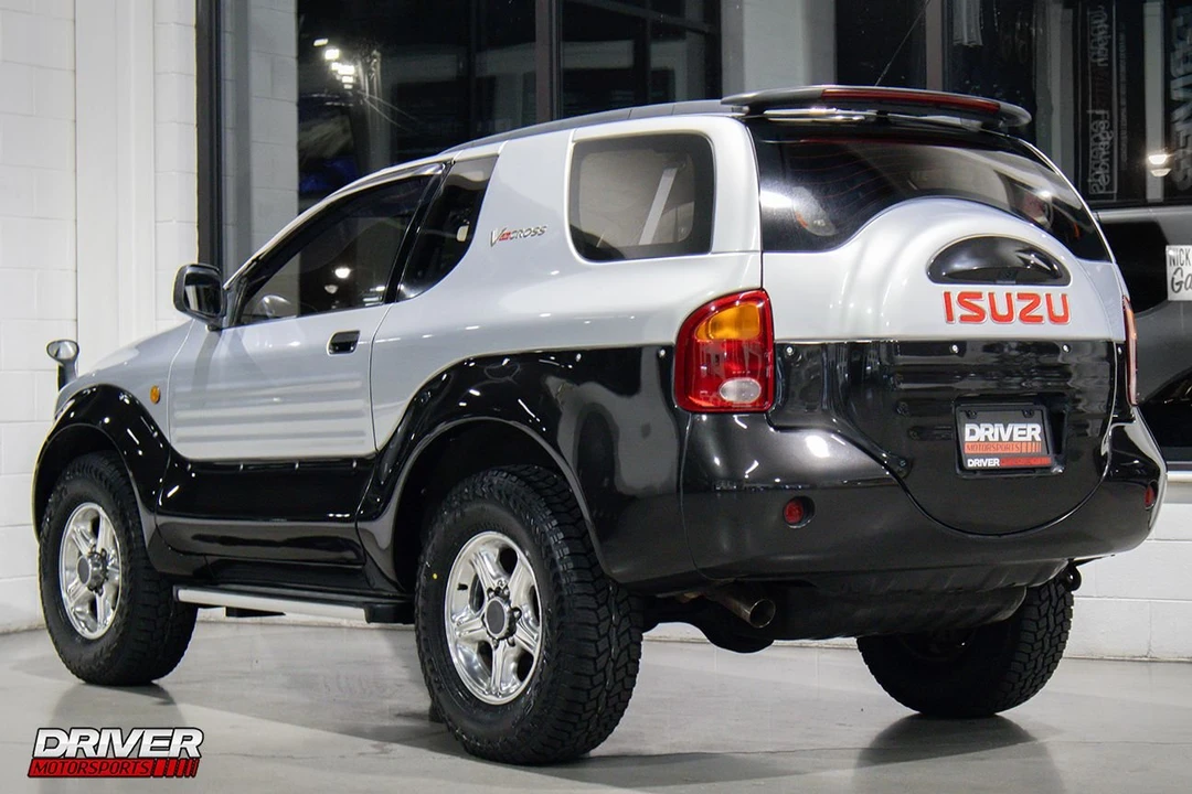 1999 Isuzu VehiCROSS - Image 8 of 25