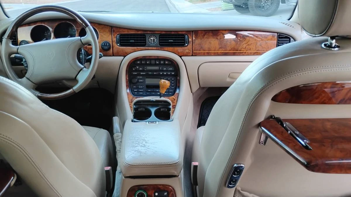 1999 Jaguar X308 XJ - Image 11 of 14