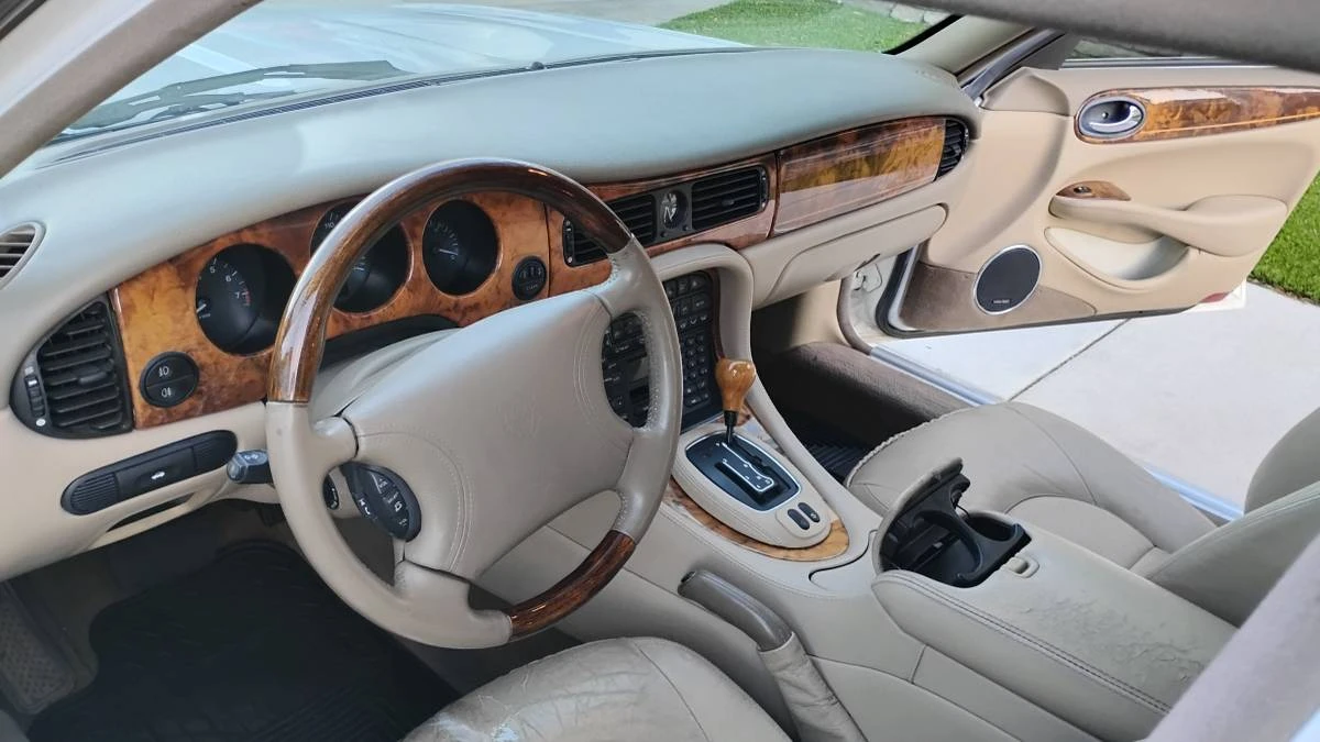 1999 Jaguar X308 XJ - Image 7 of 14