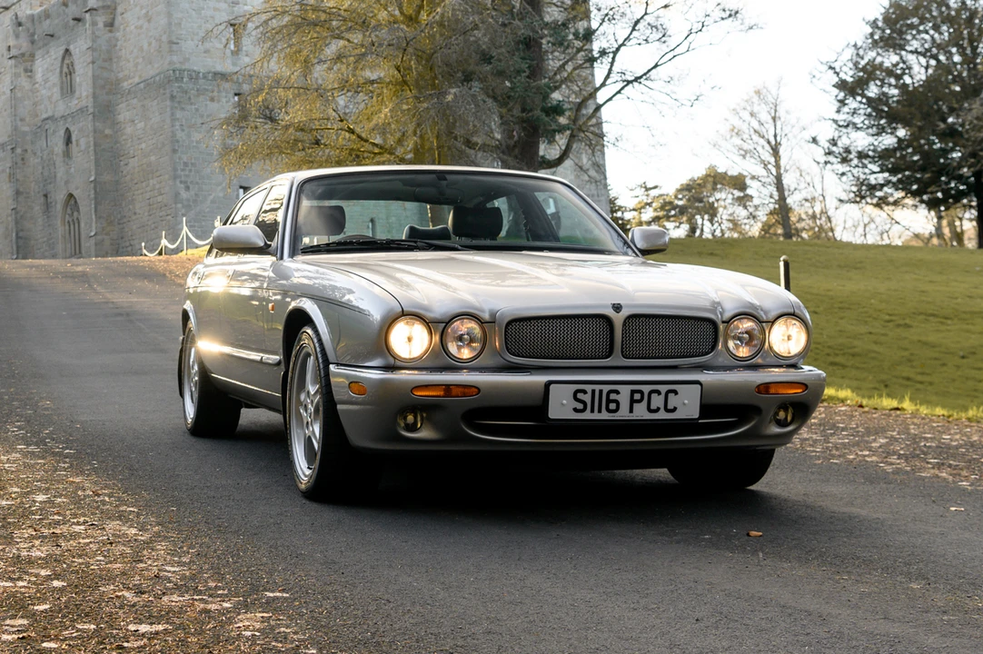 1999 Jaguar X308 XJR - Image 2 of 31