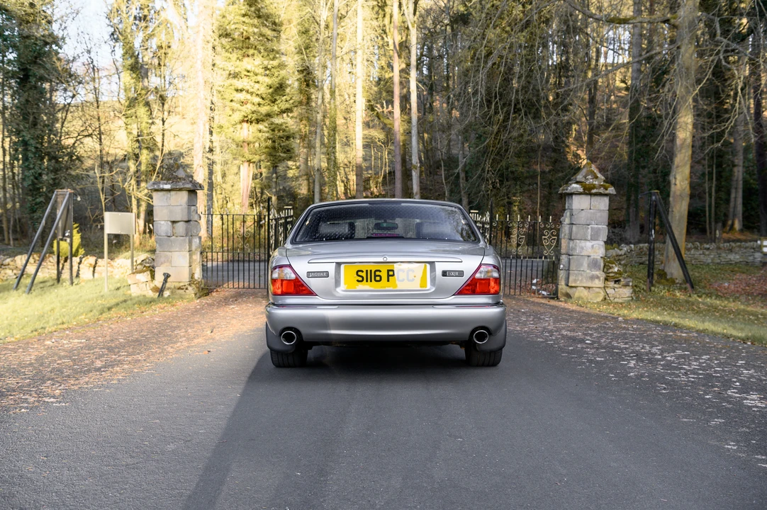 1999 Jaguar X308 XJR - Image 18 of 31