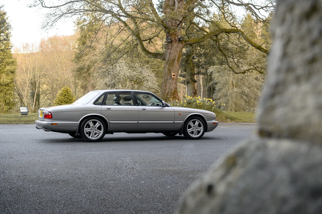 1999 Jaguar X308 XJR - Image 22 of 31