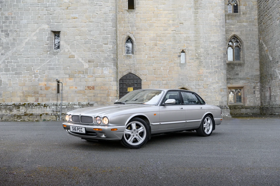 1999 Jaguar X308 XJR - Image 11 of 31