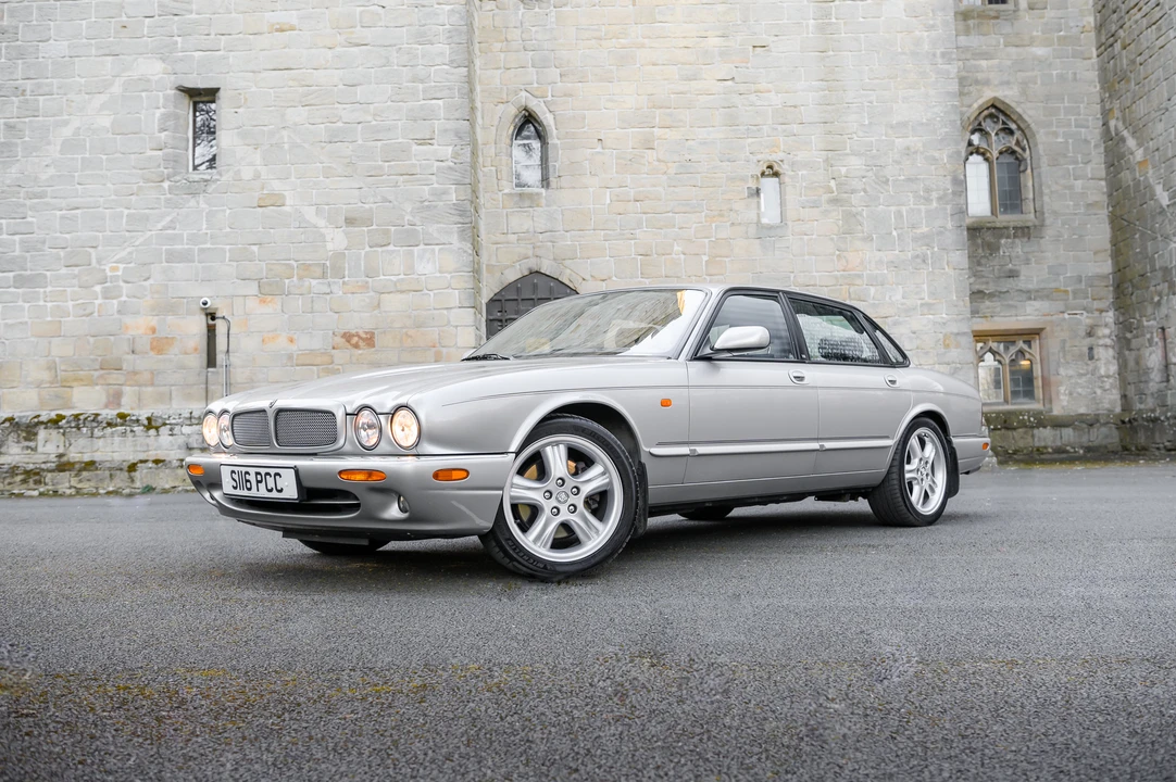 1999 Jaguar X308 XJR - Image 12 of 31