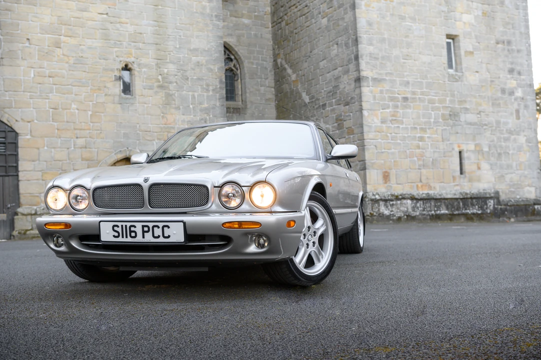 1999 Jaguar X308 XJR - Image 13 of 31