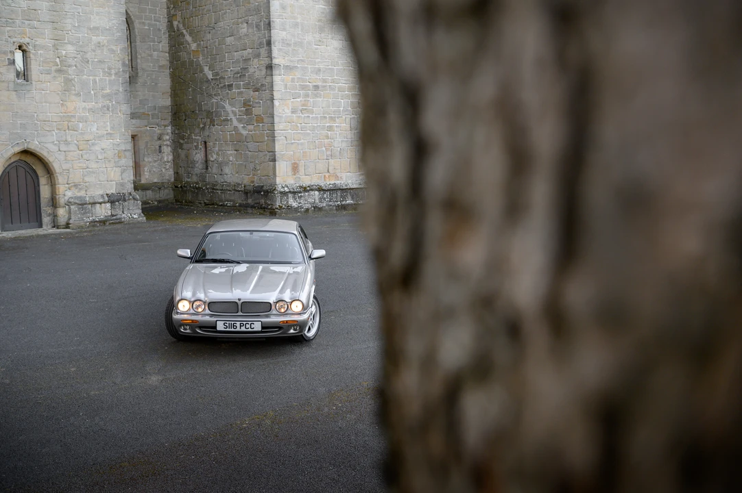 1999 Jaguar X308 XJR - Image 23 of 31