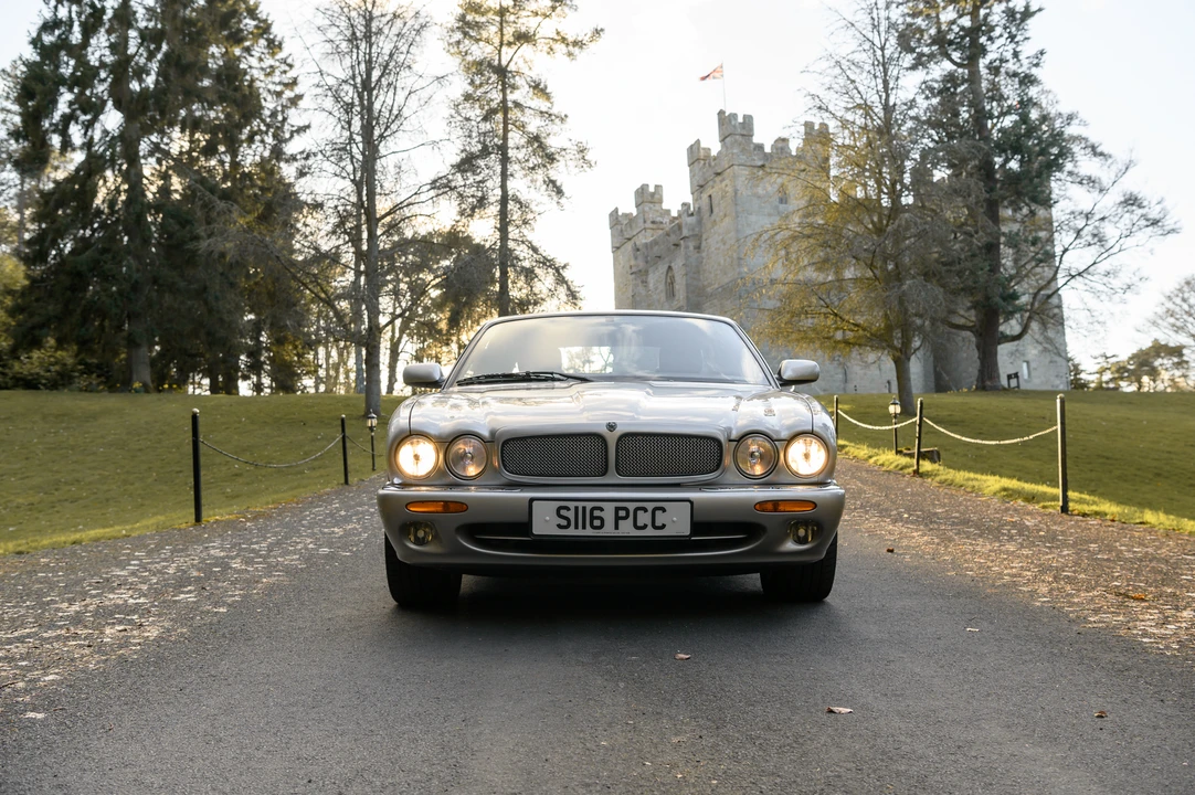 1999 Jaguar X308 XJR - Image 5 of 31
