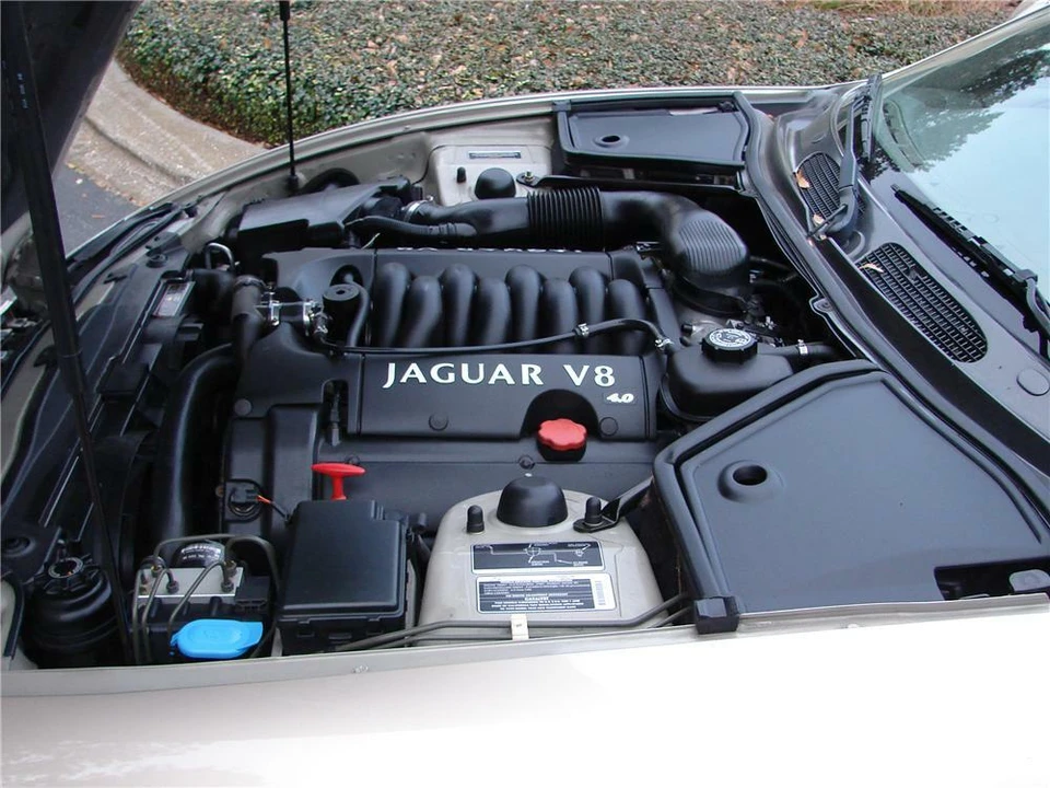 1999 Jaguar X100 XK8 - Image 2 of 3