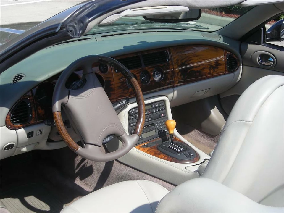 1999 Jaguar X100 XK8 - Image 3 of 4