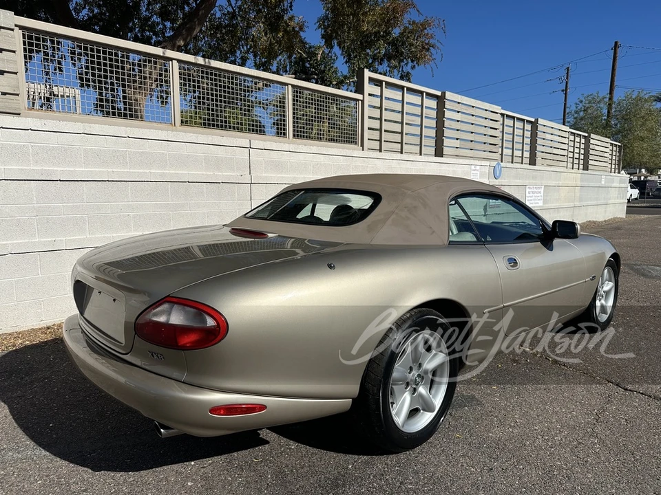 1999 Jaguar X100 XK8 - Image 11 of 24