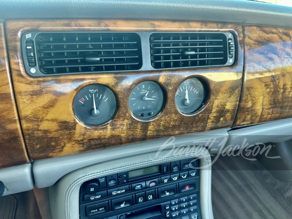 1999 Jaguar X100 XK8 - Image 17 of 24