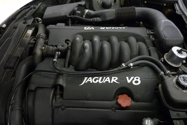 1999 Jaguar X100 XK8 - Image 3 of 4
