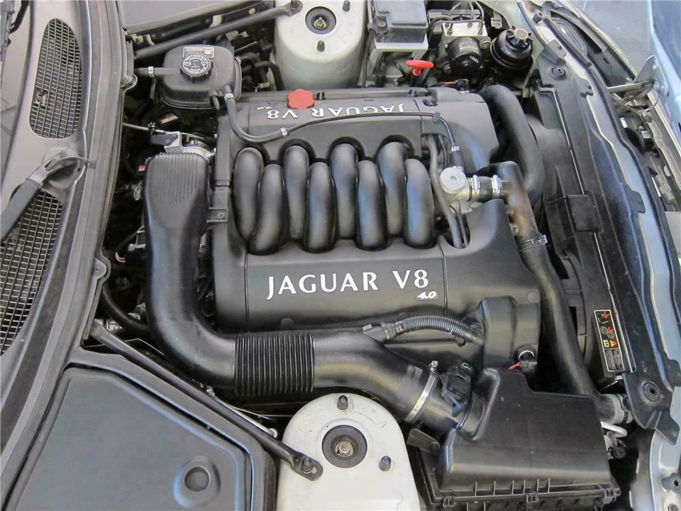 1999 Jaguar X100 XK8 - Image 3 of 5