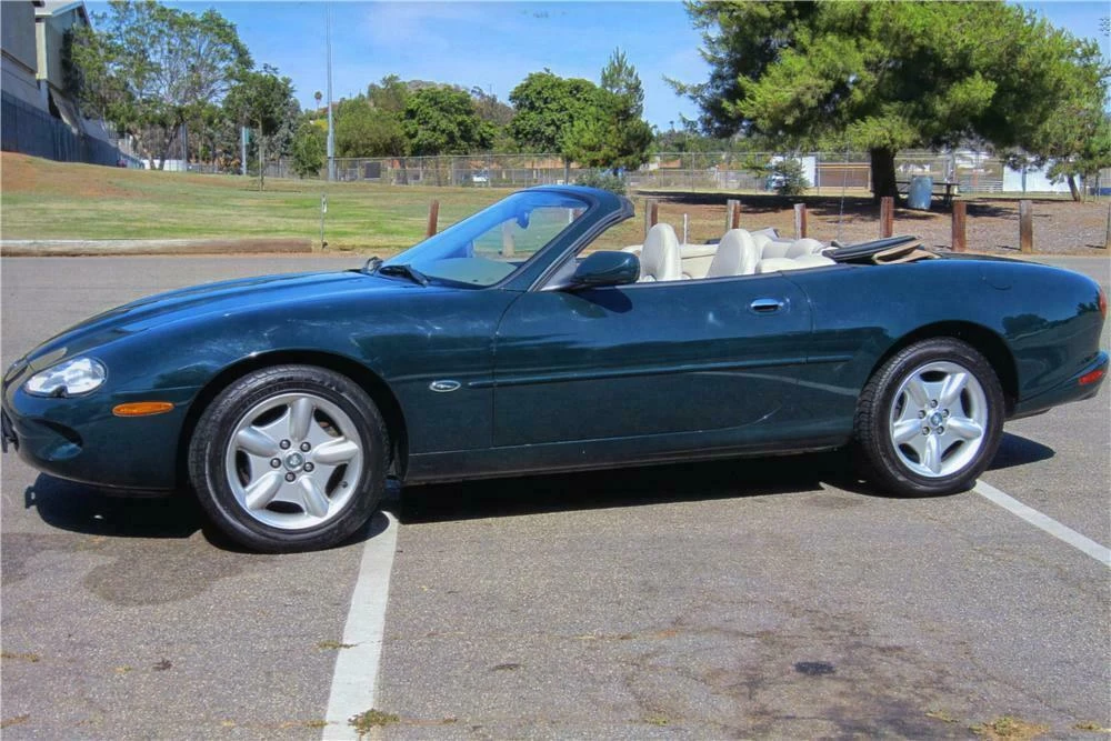 1999 Jaguar X100 XK8 - Image 2 of 3