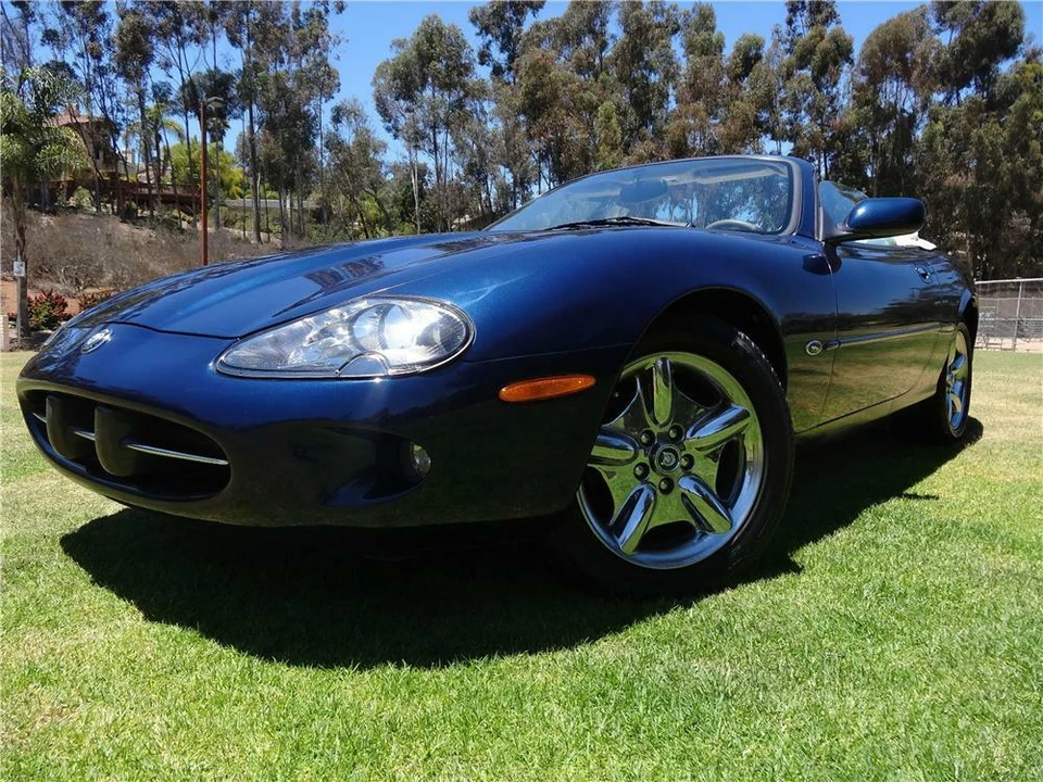 1999 Jaguar X100 XK8 - Image 2 of 4
