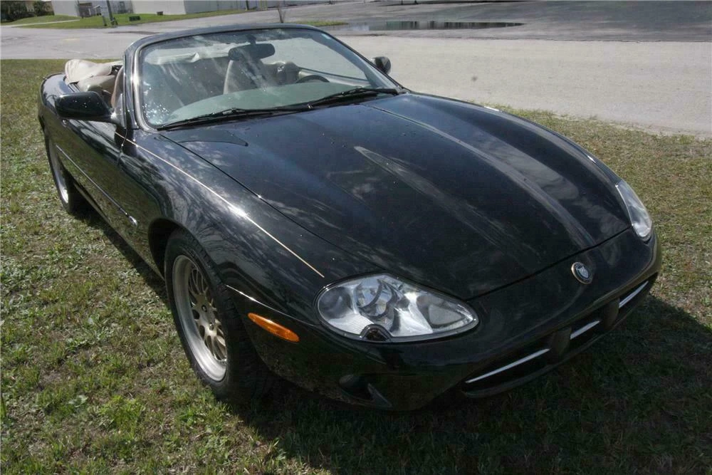 1999 Jaguar X100 XK8 - Image 2 of 3
