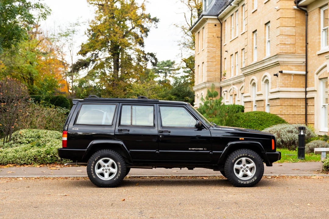 1999 Jeep XJ Cherokee - Image 5 of 31