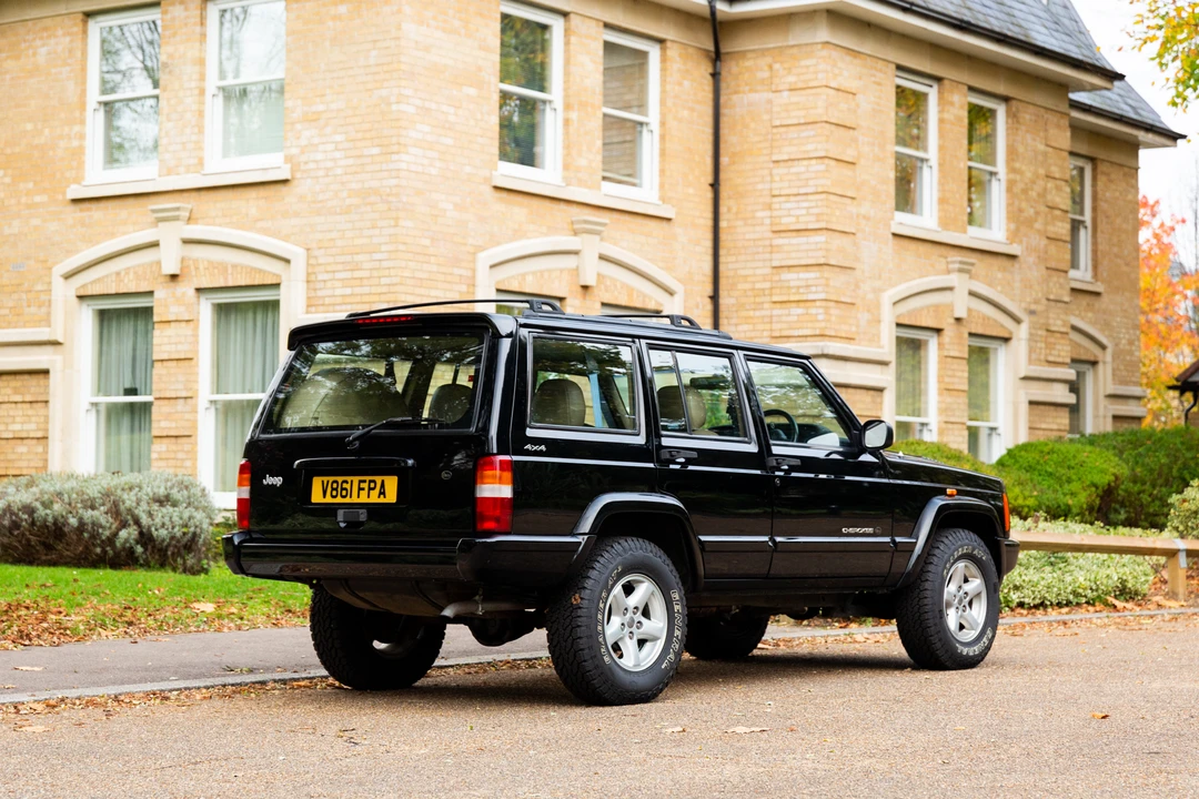 1999 Jeep XJ Cherokee - Image 13 of 31