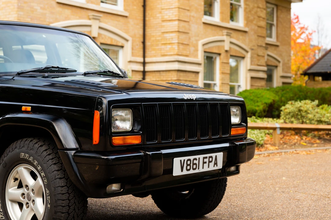 1999 Jeep XJ Cherokee - Image 24 of 31