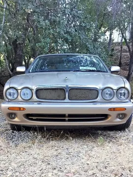 1999 Jaguar XJ Chrome