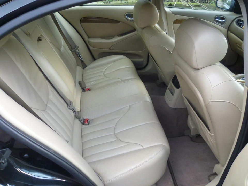 1999 Jaguar S-Type 2nd Gen - Image 2 of 5