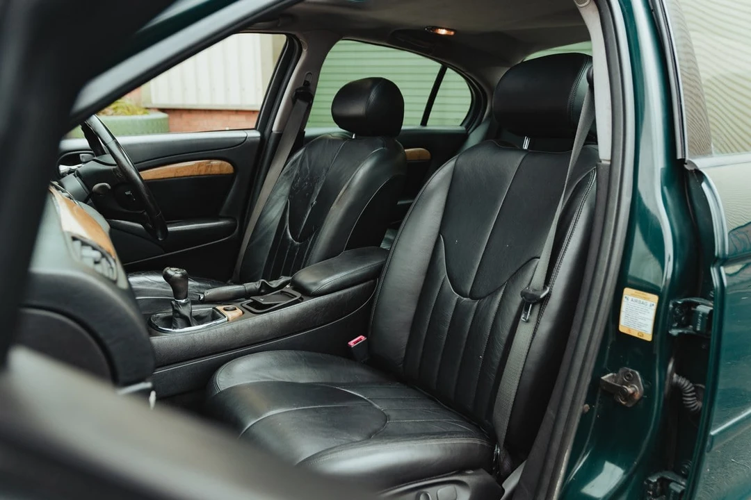 1999 Jaguar S-Type 2nd Gen - Image 6 of 11