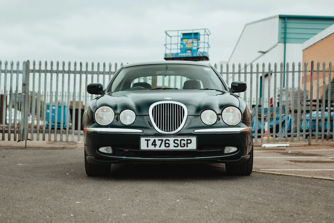 1999 Jaguar S-Type 2nd Gen - Image 2 of 11