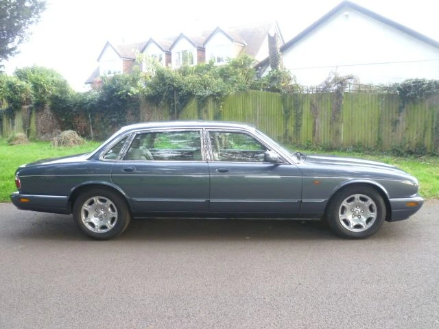 1999 Jaguar S-Type 2nd Gen - Image 2 of 10