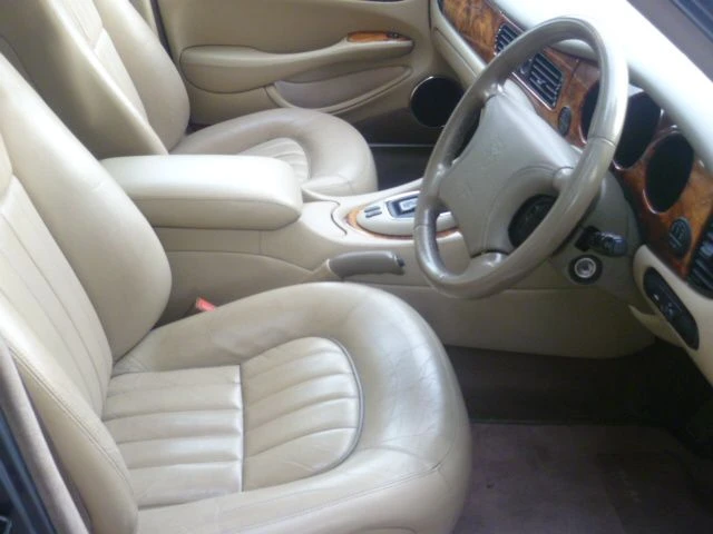 1999 Jaguar S-Type 2nd Gen - Image 4 of 10