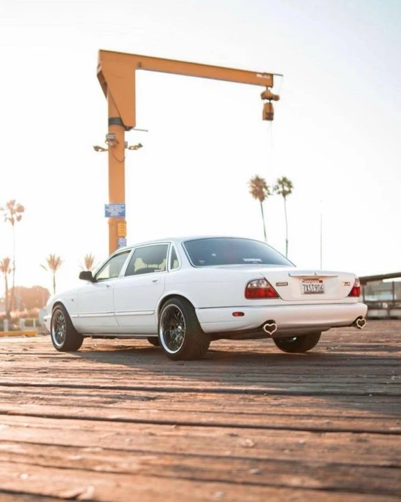 1999 Jaguar X308 XJ - Image 2 of 4